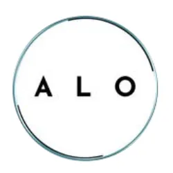 Rond logo met de tekst 'ALO' in zwarte letters op een witte achtergrond